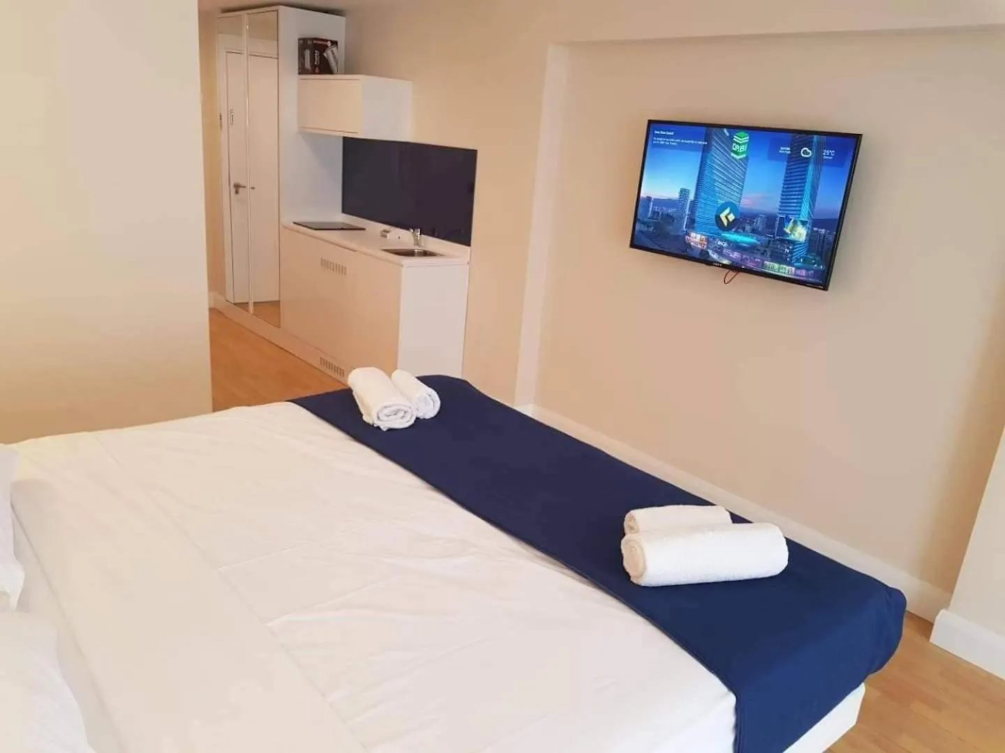 Orbi Twin Tower Apartment Batumi